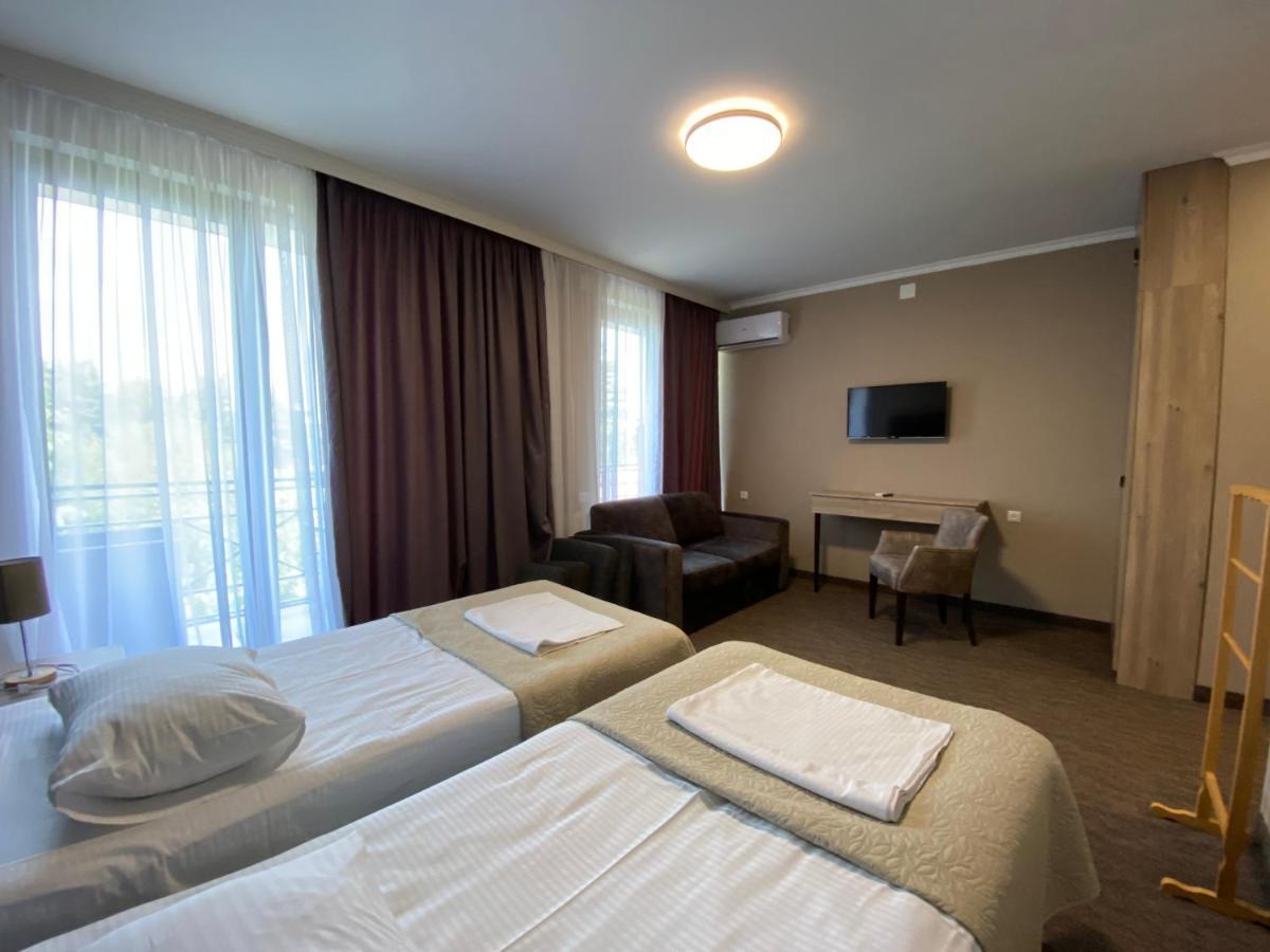 Ponte Hotel Kutaisi Exterior photo